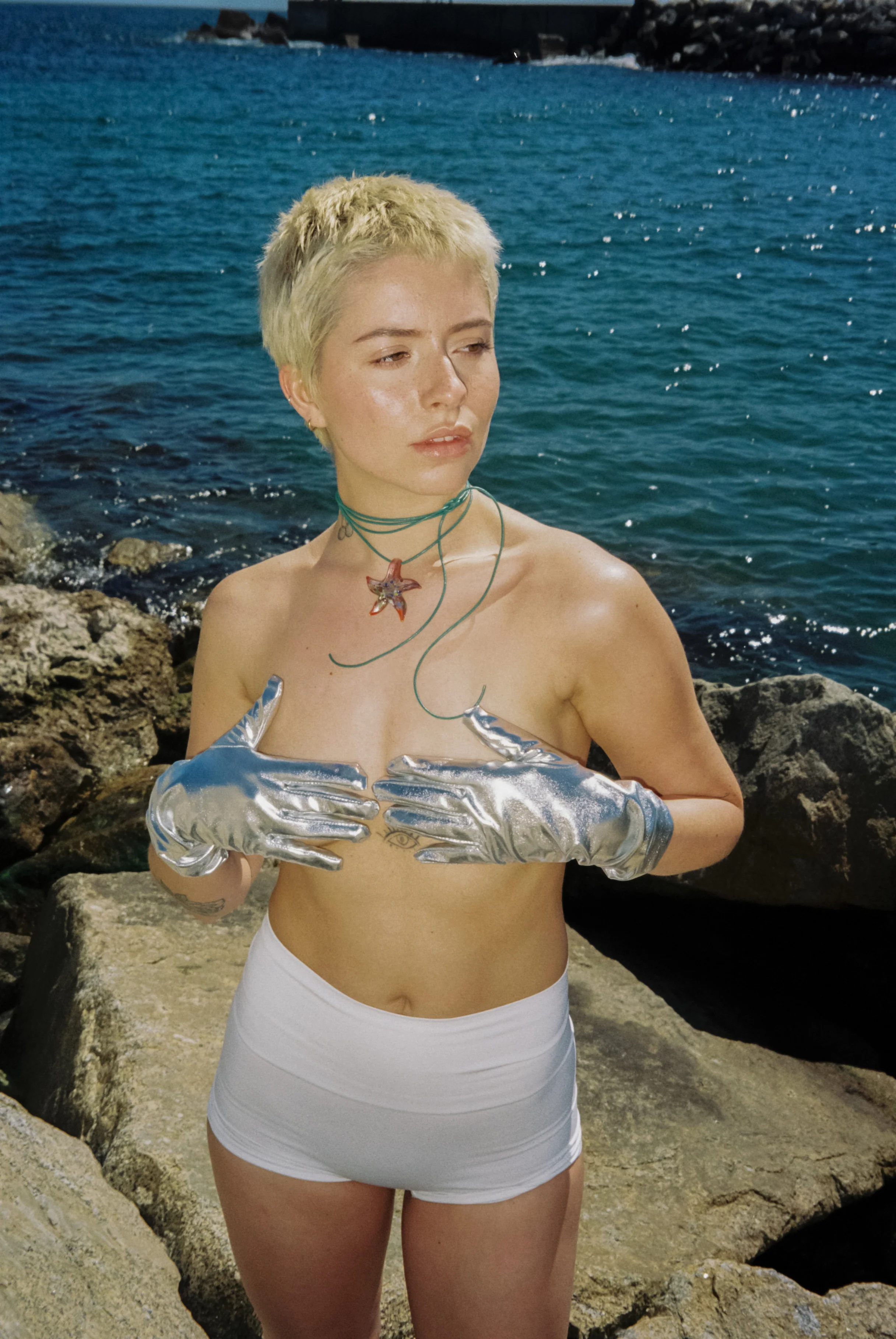 Multicolored Red Starfish Necklace - Image 3