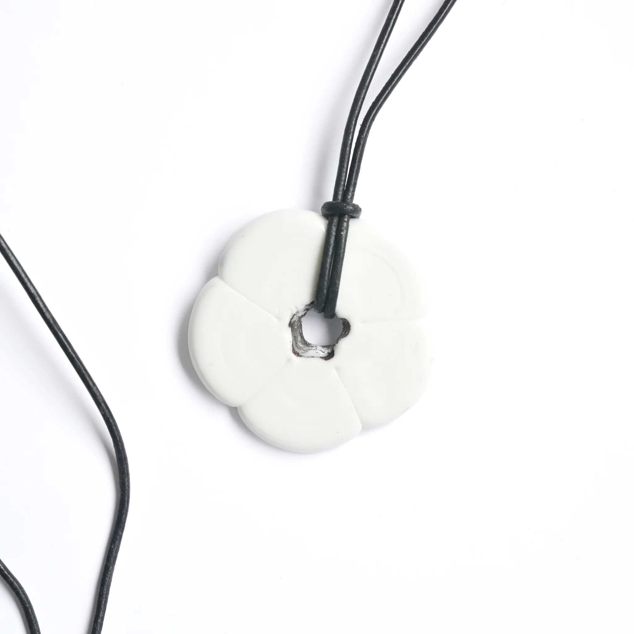 White Flower Necklace - Image 3